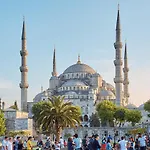 Efendi Hotel 2*